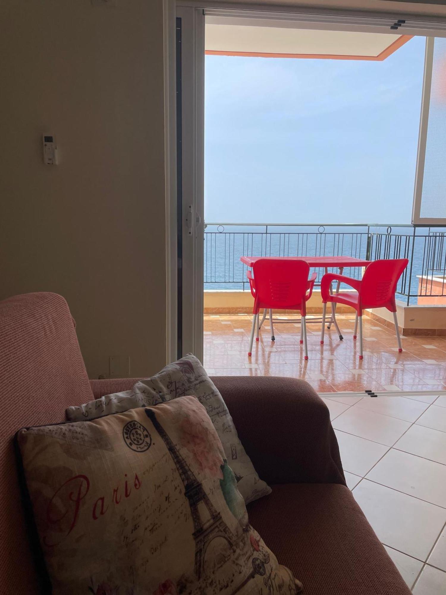 Lovely 3-Bedroom Apartment Rei ซารานเดอ ภายนอก รูปภาพ