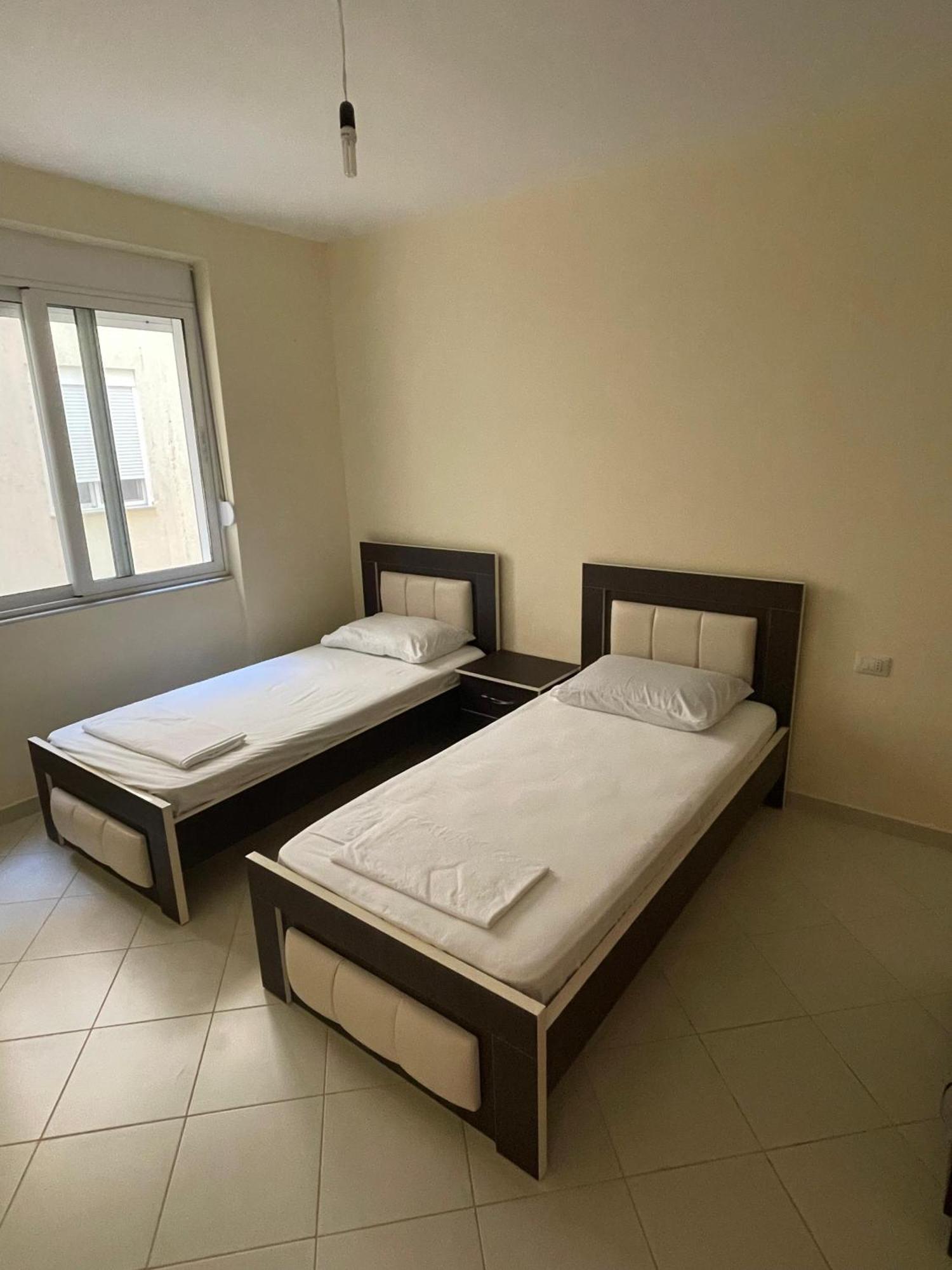 Lovely 3-Bedroom Apartment Rei ซารานเดอ ภายนอก รูปภาพ