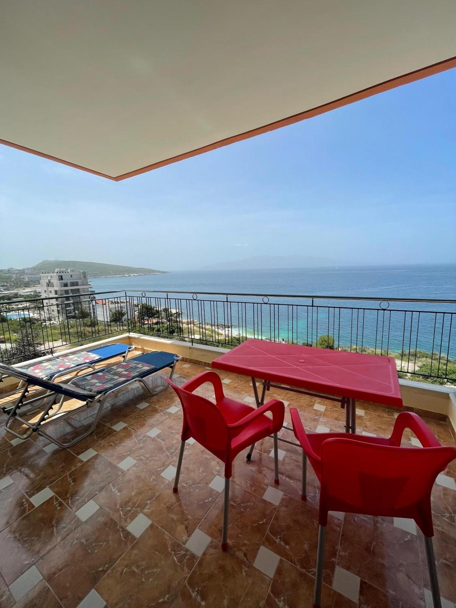 Lovely 3-Bedroom Apartment Rei ซารานเดอ ภายนอก รูปภาพ