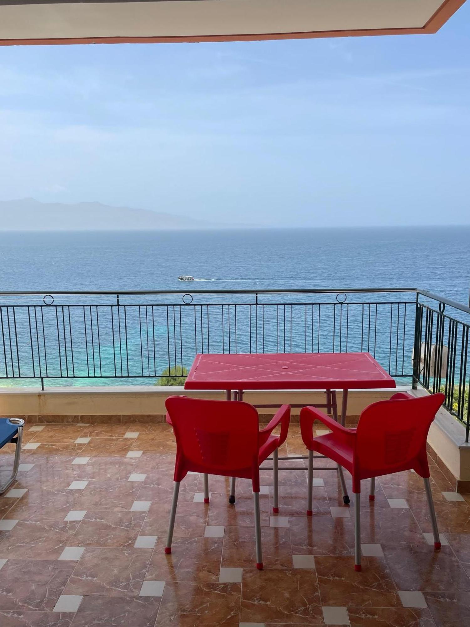Lovely 3-Bedroom Apartment Rei ซารานเดอ ภายนอก รูปภาพ