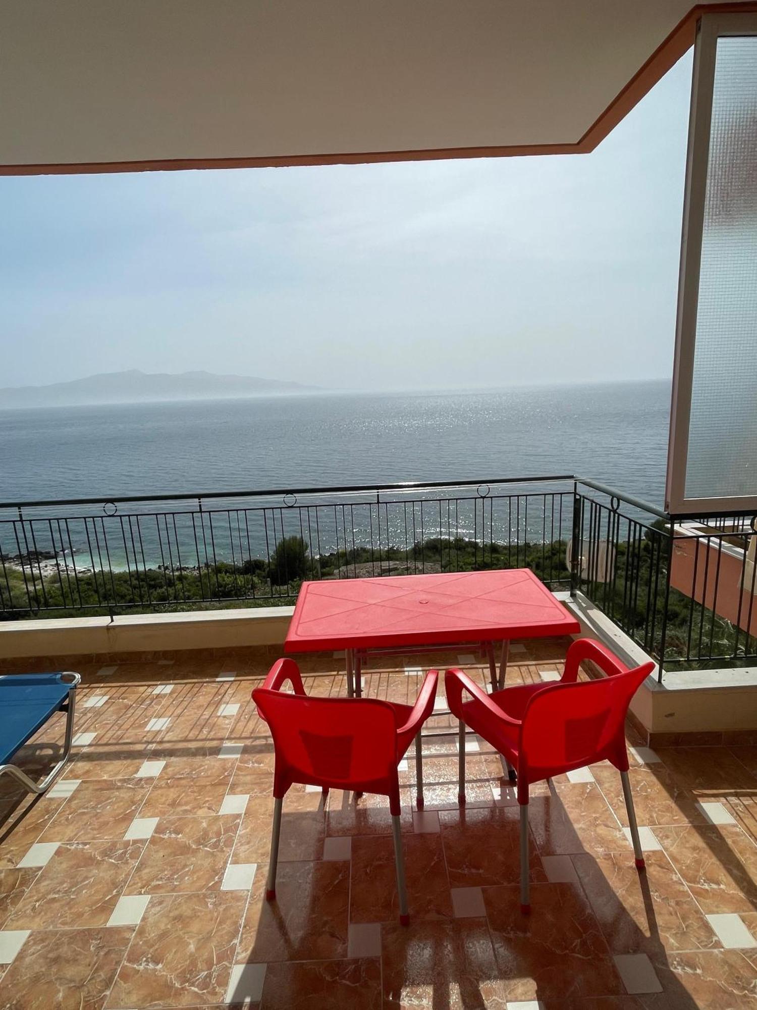 Lovely 3-Bedroom Apartment Rei ซารานเดอ ภายนอก รูปภาพ
